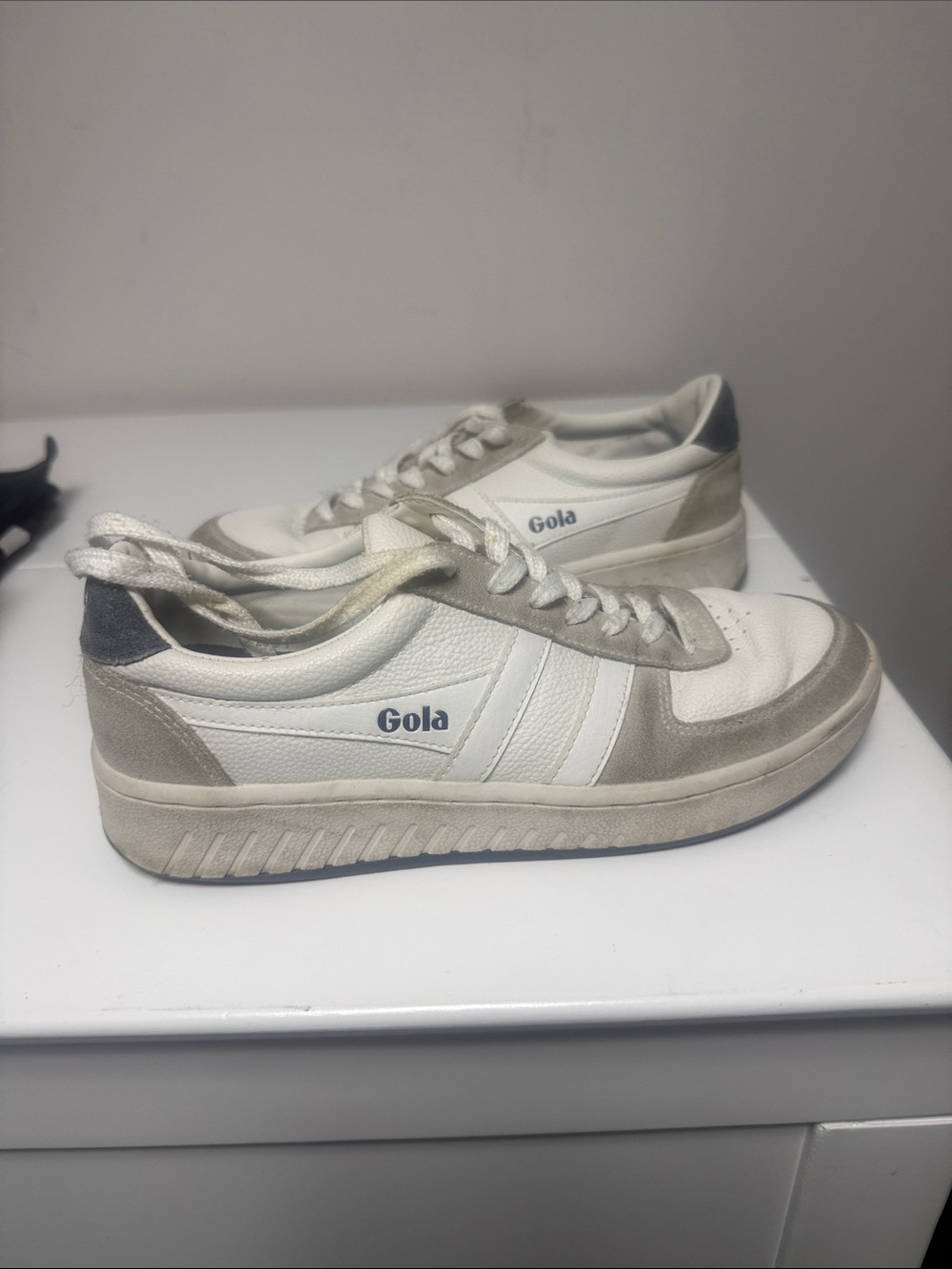 Gola Women's White and Light Gray Athletic Sneakers US 9 Euro 40